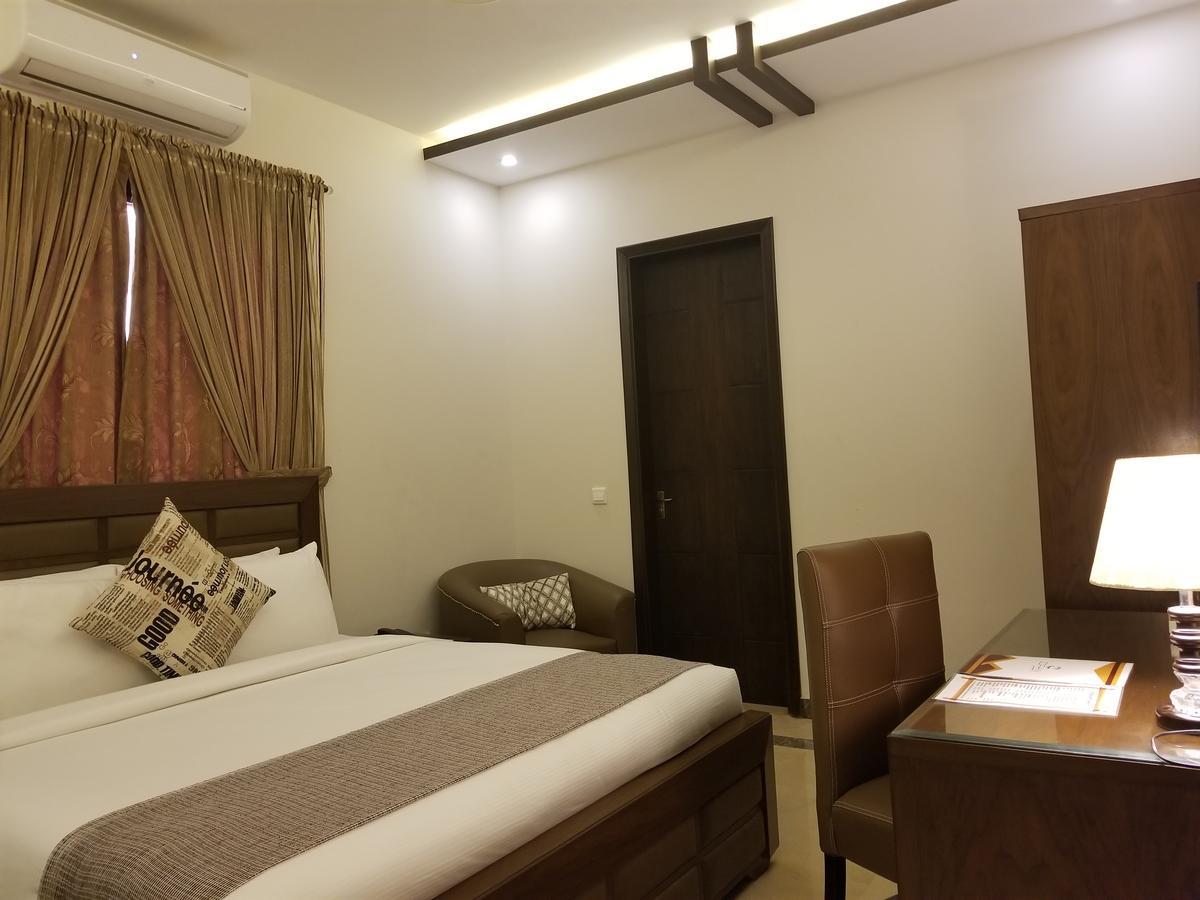 Zifan Hotel & Suites Karachi Exterior foto