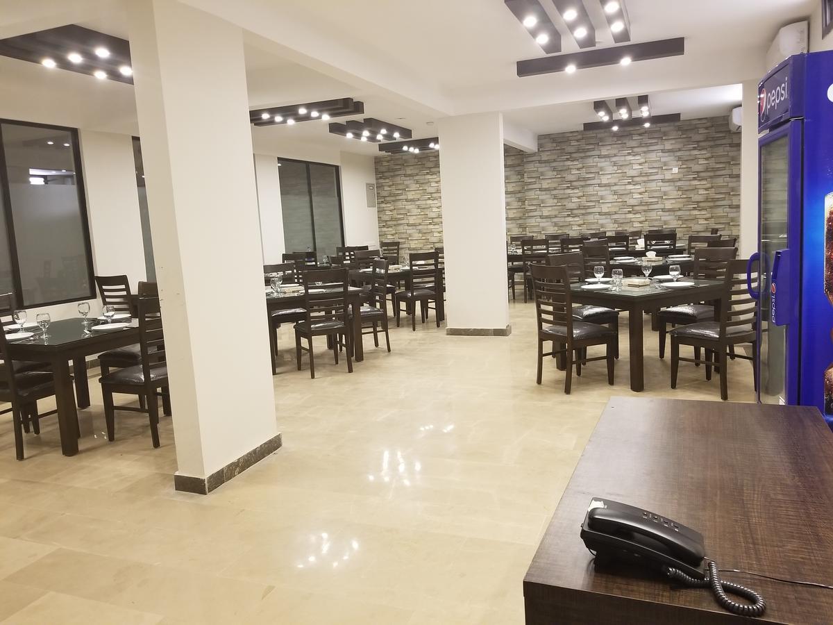 Zifan Hotel & Suites Karachi Exterior foto